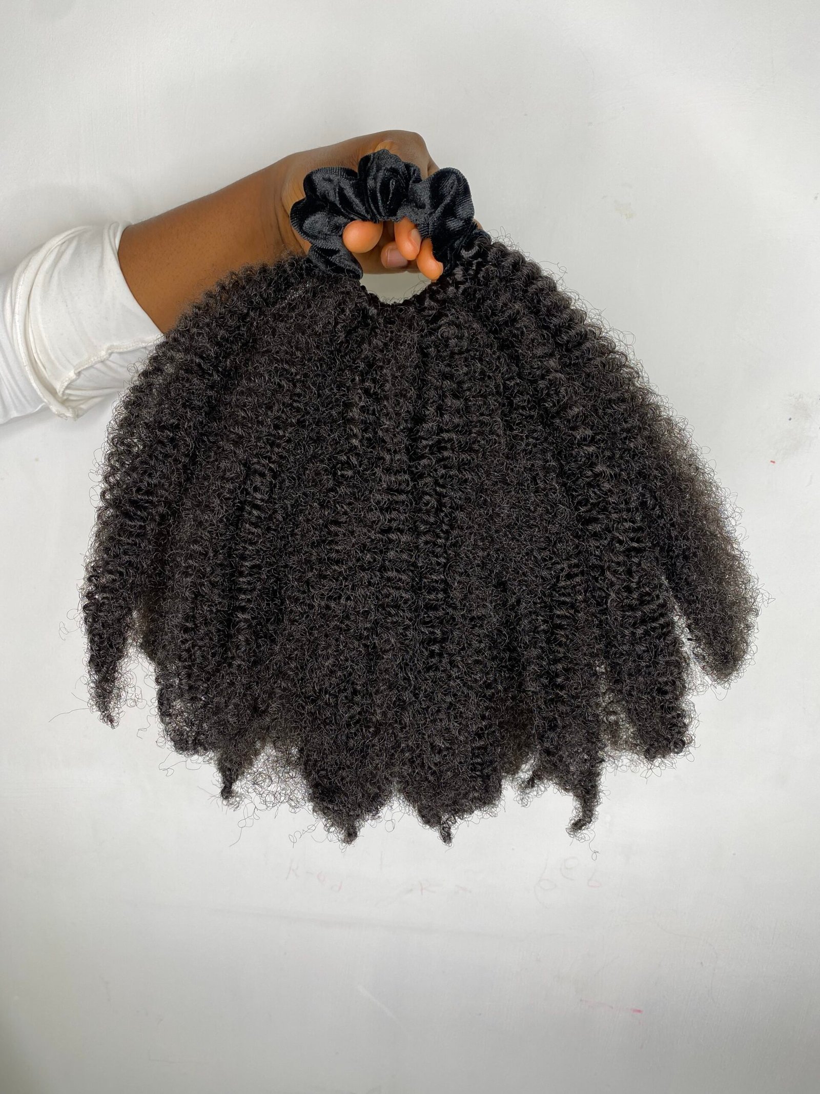 Boss Lady Ponytail wig + Ivonmelda Extra Hold Edge Control