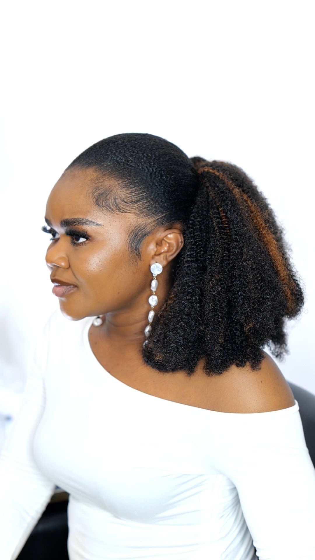 Boss Lady Ponytail wig + Ivonmelda Extra Hold Edge Control